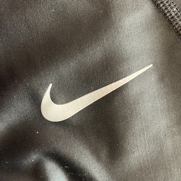 Nike Black Cropped Leggings Small - Picture 8 of 9